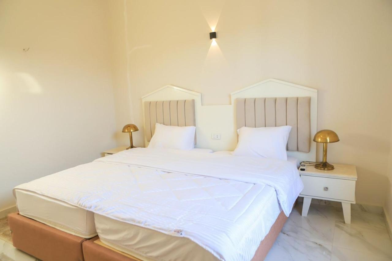 Royal Nile Villa - Pool View Apartment 1 Луксор Экстерьер фото
