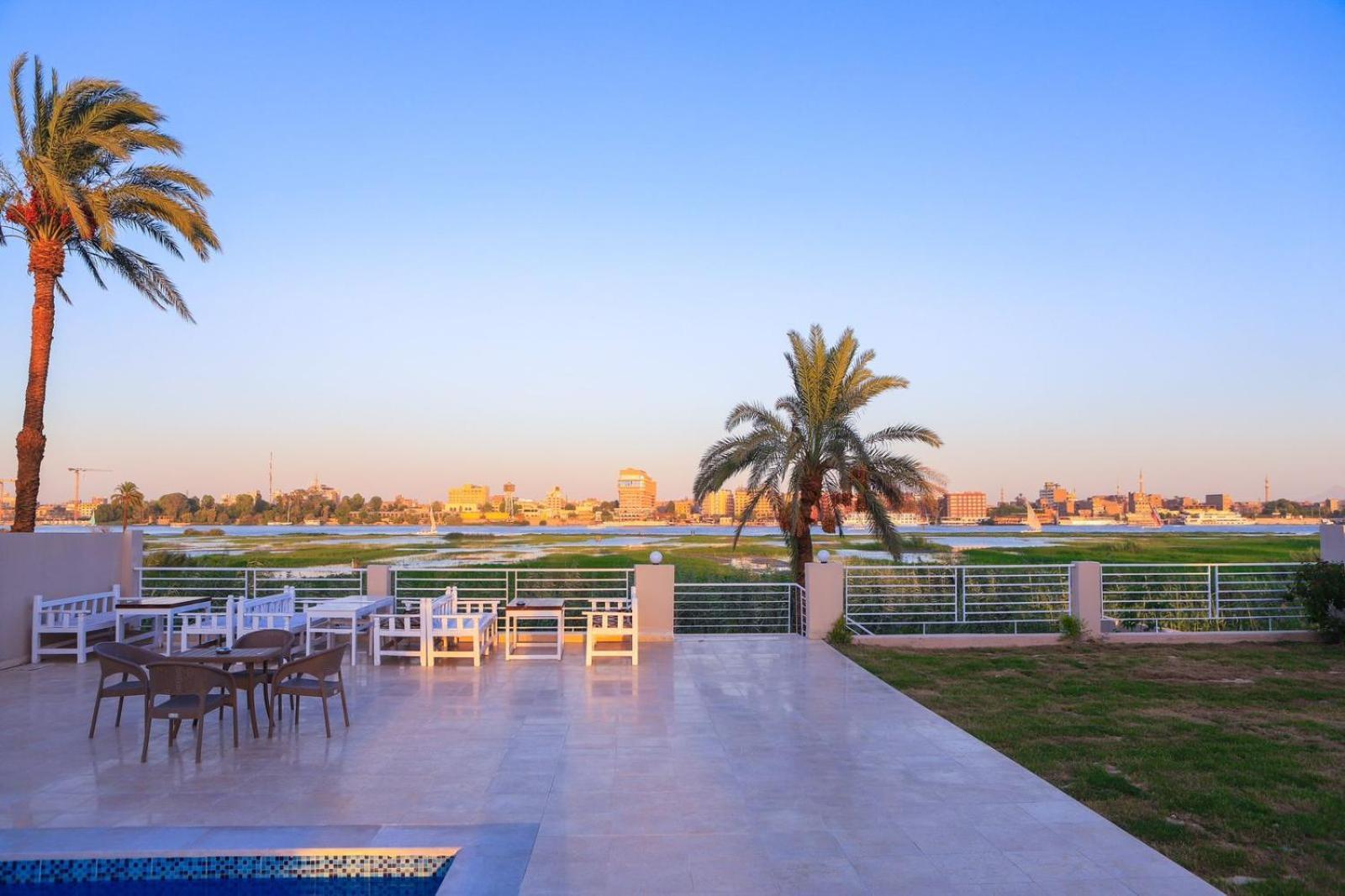 Royal Nile Villa - Pool View Apartment 1 Луксор Экстерьер фото